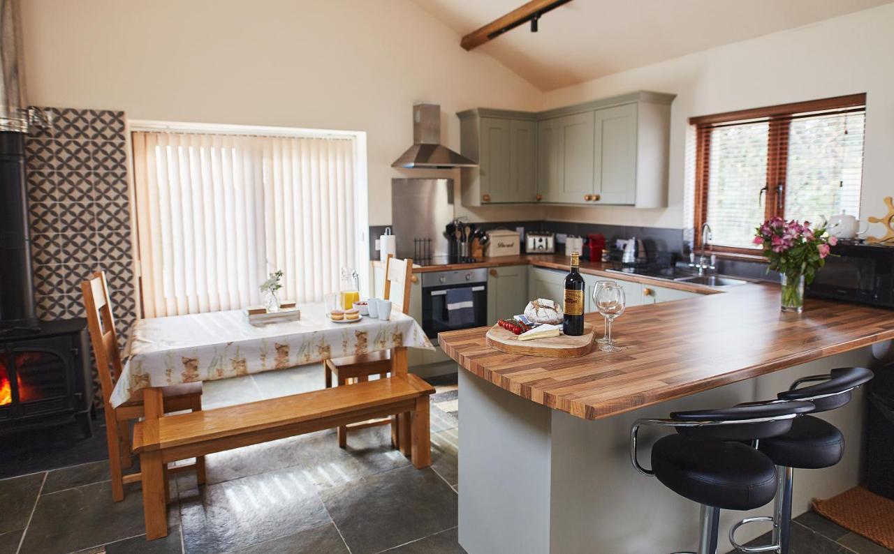 The Old Dairy - Boutique Countryside Cottage At Harrys Cottages Pen-y-Clawdd Экстерьер фото