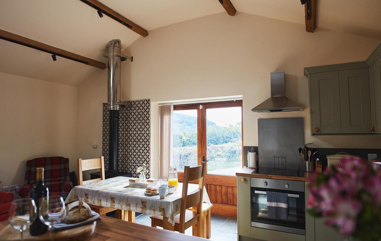 The Old Dairy - Boutique Countryside Cottage At Harrys Cottages Pen-y-Clawdd Экстерьер фото