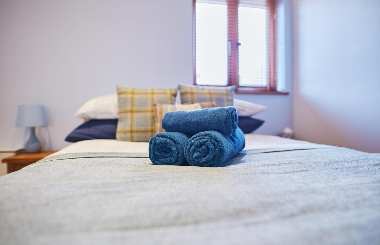 The Old Dairy - Boutique Countryside Cottage At Harrys Cottages Pen-y-Clawdd Экстерьер фото