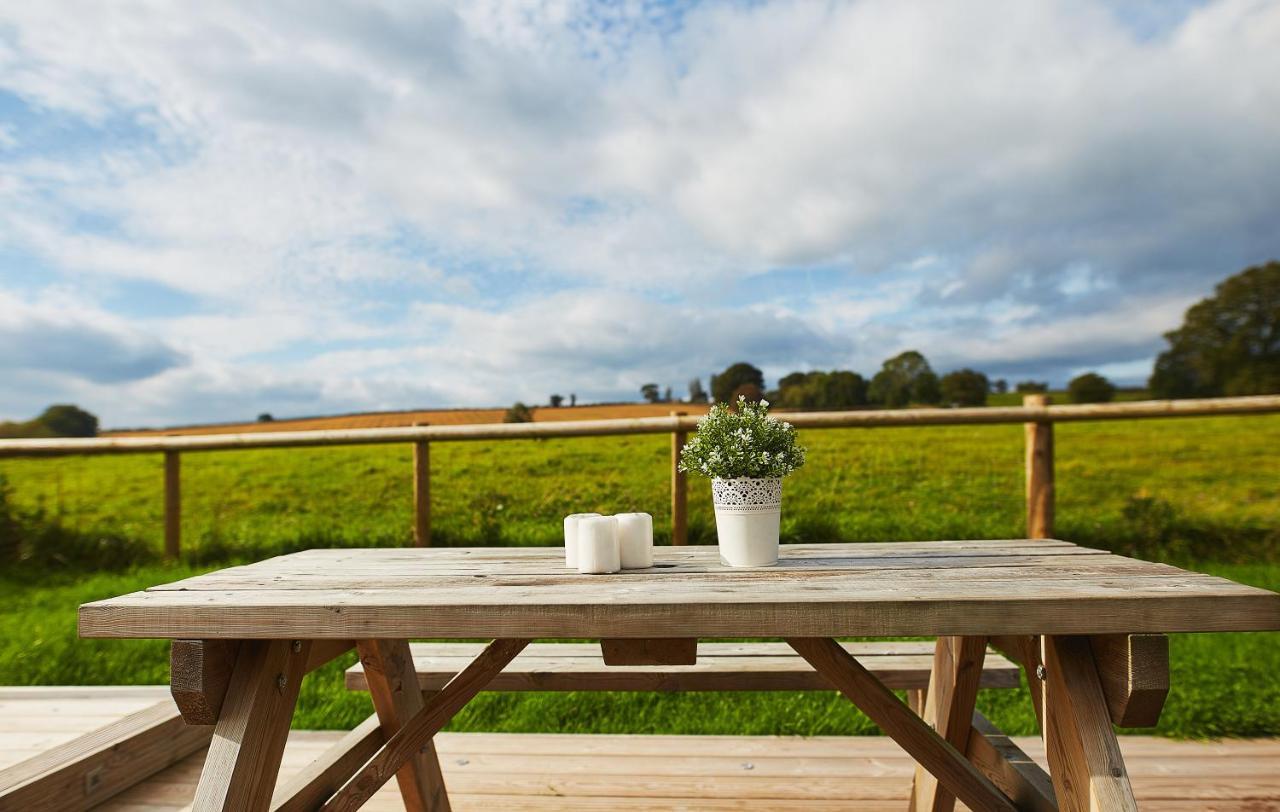 The Old Dairy - Boutique Countryside Cottage At Harrys Cottages Pen-y-Clawdd Экстерьер фото
